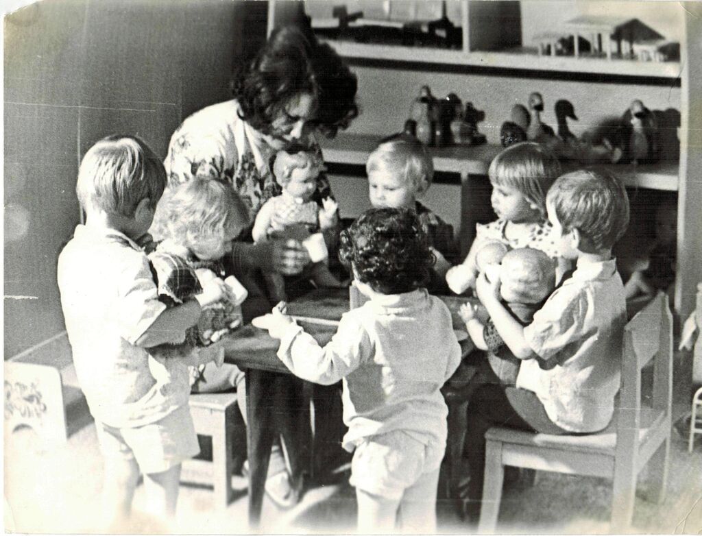 В группе детского сада Таёжик воспитатель Жукова Т.А. 1975-1976гг.
